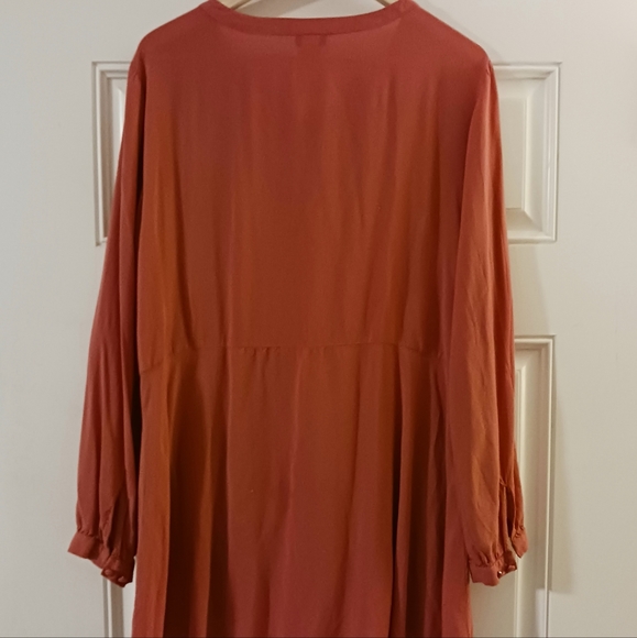 💜 Torrid v-neck long sleeves blouse. Size 2 - Picture 2 of 4